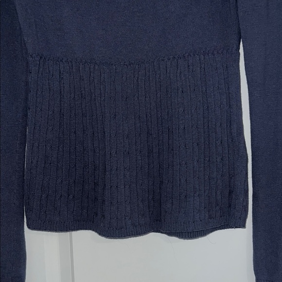 Hollister Navy Blue Long Sleeve flowy Sweater size Small - Picture 3 of 4